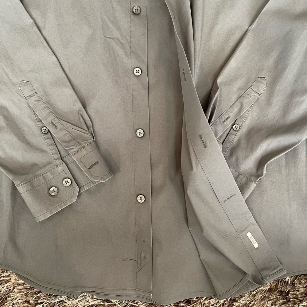 Express Modern Fit Button Up - Picture 6 of 15